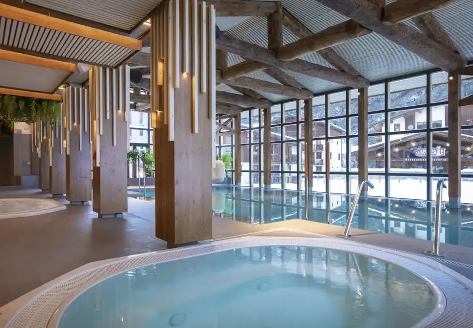 Les Balcons Platinium, Val Cenis (self catered apartments) - Hot tub (©ManuReyboz)