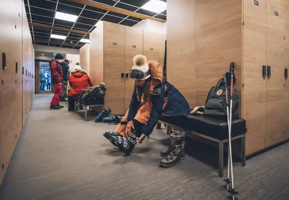 Les Balcons Platinium, Val Cenis (self catered apartments) - Ski boot room (©MaxCoquard)