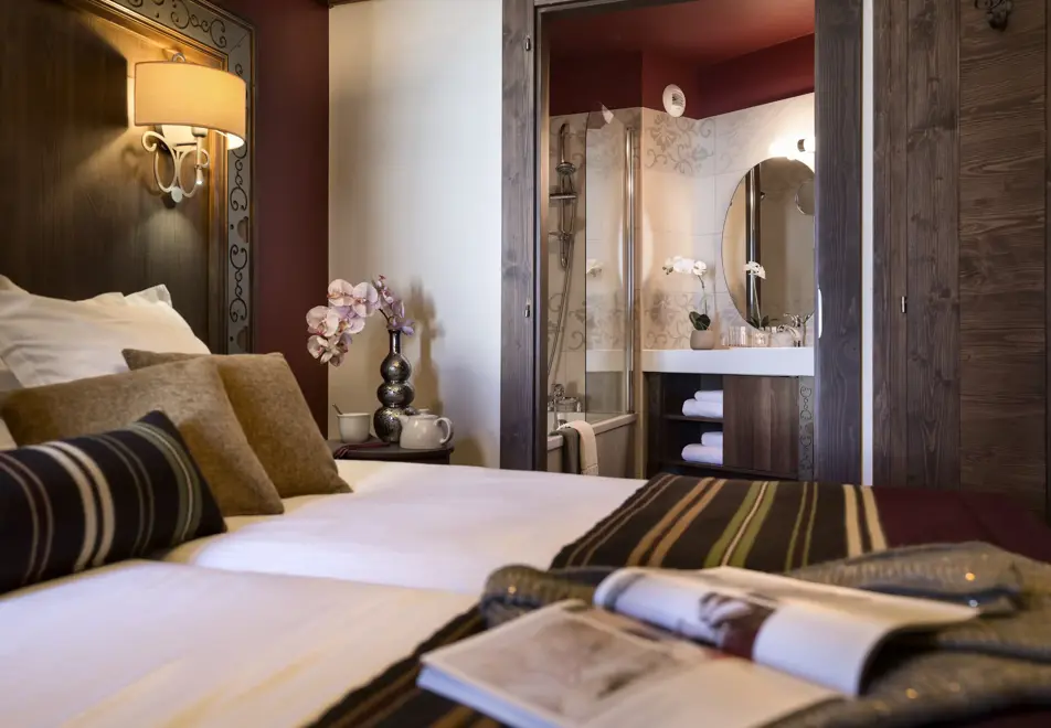 Le Hameau du Kashmir, Val Thorens (self catered hotel & apartments) - Typical apartment style (©Studio Bergoend)