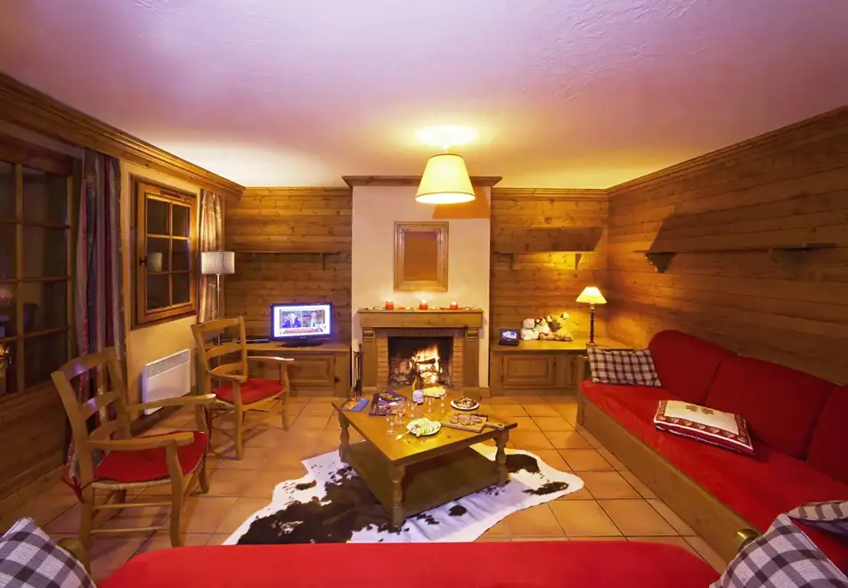 Les Chalets du Soleil, Les Menuires (self catered apartments) - Authentique apartments