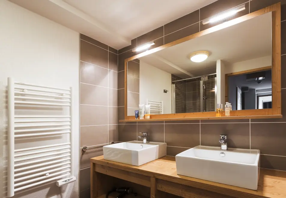Coeur des Loges, Les Menuires (Self catered apartments) - Bathroom