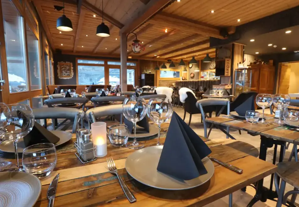 Coeur des Loges, Les Menuires (3 Valleys) (©yoann_obrenovitch) - Restaurant