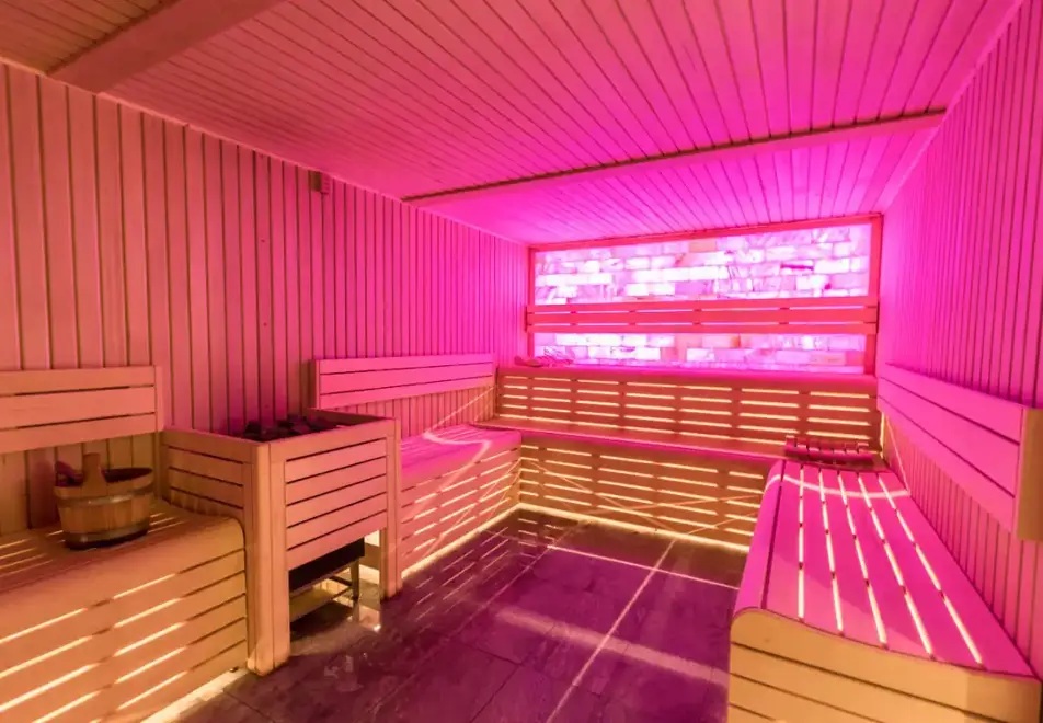 Chalet Altitude, Arc 2000 (self catered apartments) - Sauna