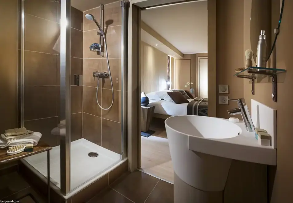 Le Taos, Tignes le Lac (self catered apartments & hotel) - Typical apartment style (©Studio Bergoend)