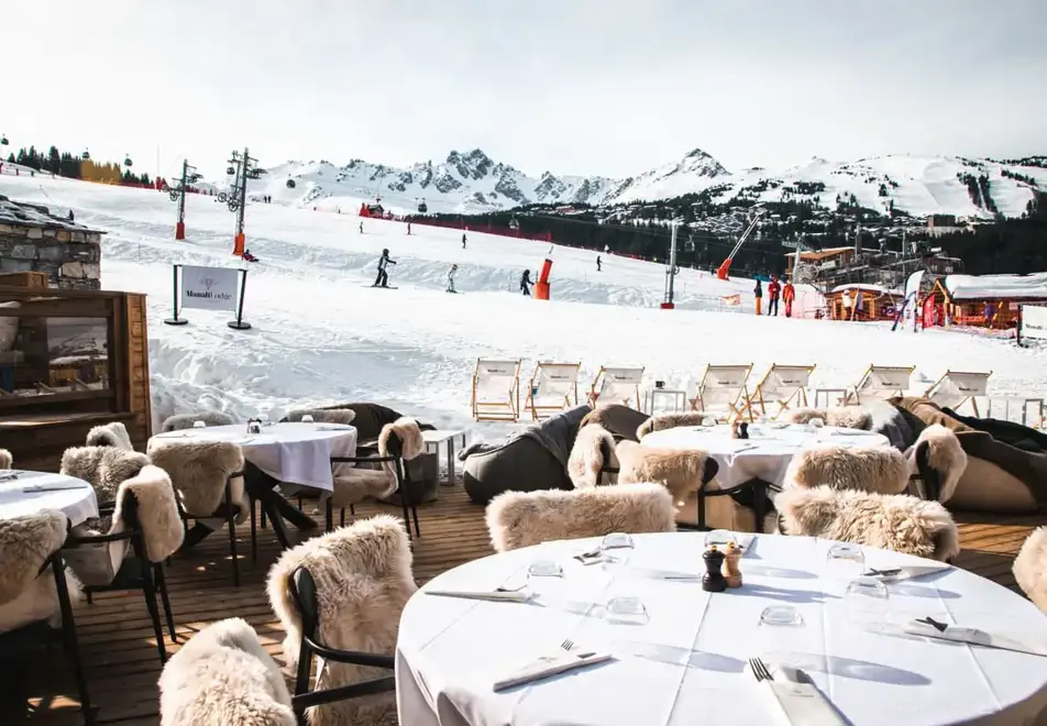 Manali Lodge, Courchevel Moriond (high end apartments) - Bistrot Manali