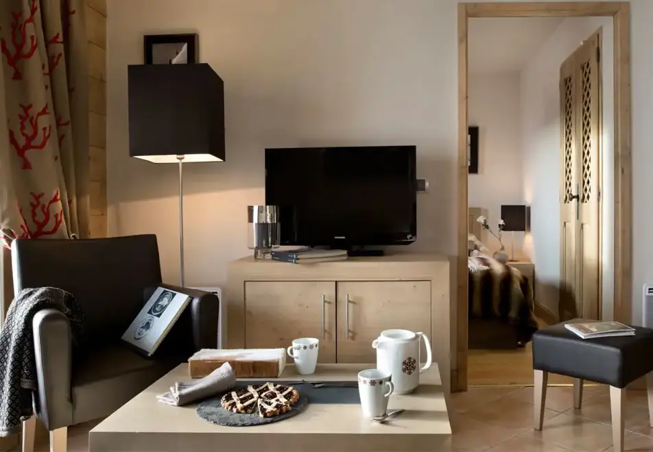 Le Cristal de l'Alpe, Alpe d'Huez (self catered apartments) - Typical apartment style