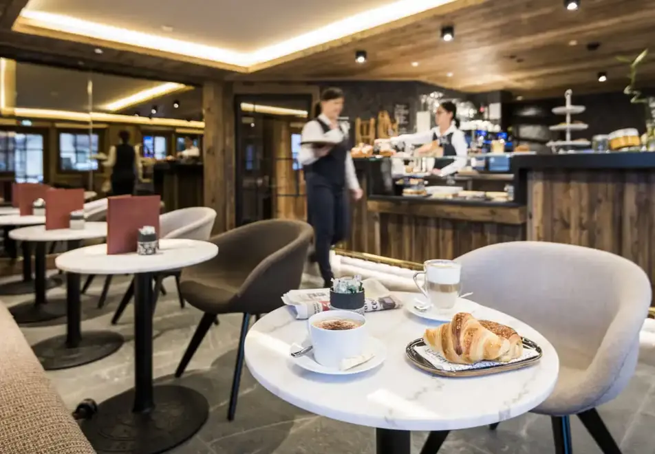 Hotel Armancette, St Nicolas de Veroce (hotel) - Tea toom (©David Machet)