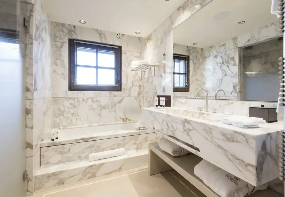 Hotel Armancette, St Nicolas de Veroce (hotel) - Typical family 3 persons style (©David Machet)