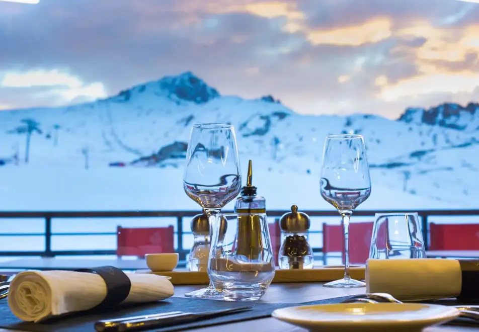 Daria-I Nor, Alpe d'Huez (hotel) - Views