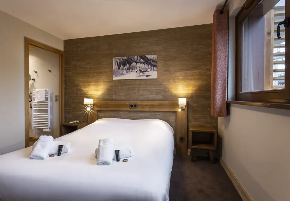 Daria-I Nor, Alpe d'Huez (apartments) - Double en-suite bedroom