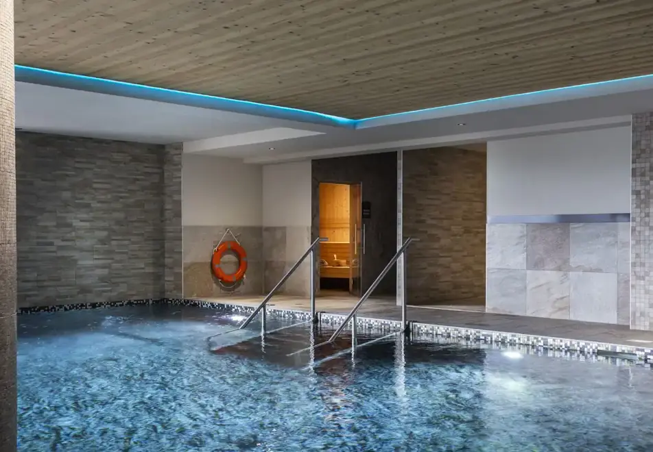 Daria-I Nor, Alpe d'Huez (hotel & apartments) - Indoor pool