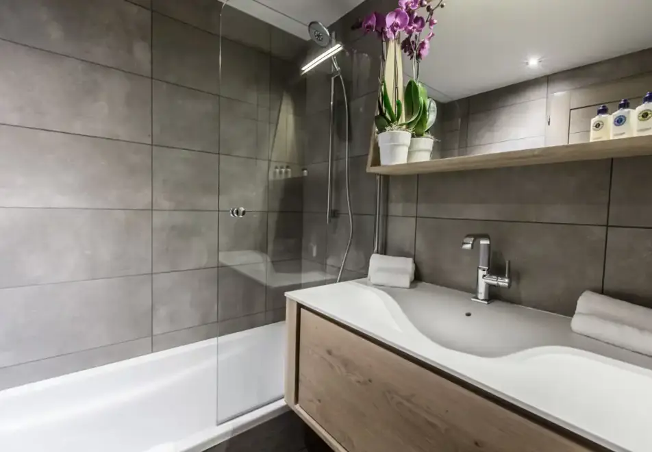 Keystone Lodge, Courchevel Moriond (self catered apartments) - 3 bed 8