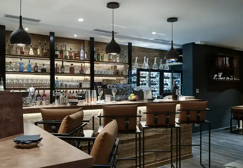 Le C, Courchevel Moriond (self catered apartments) - Bistrot le C restaurant