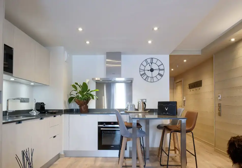 Le C, Courchevel Moriond (self catered apartments) - 1 bed alc 4