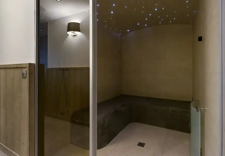 Le C, Courchevel Moriond (self catered apartments) - 5 bed penthouse 10