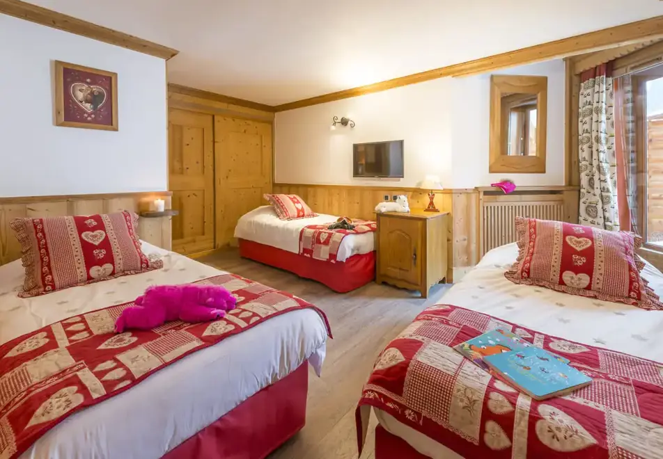 Eterlou, Meribel (hotel) - Typical Family 5 room style