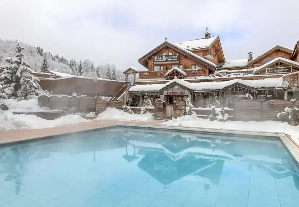 Eterlou, Meribel (hotel) - Outdoor heated pool