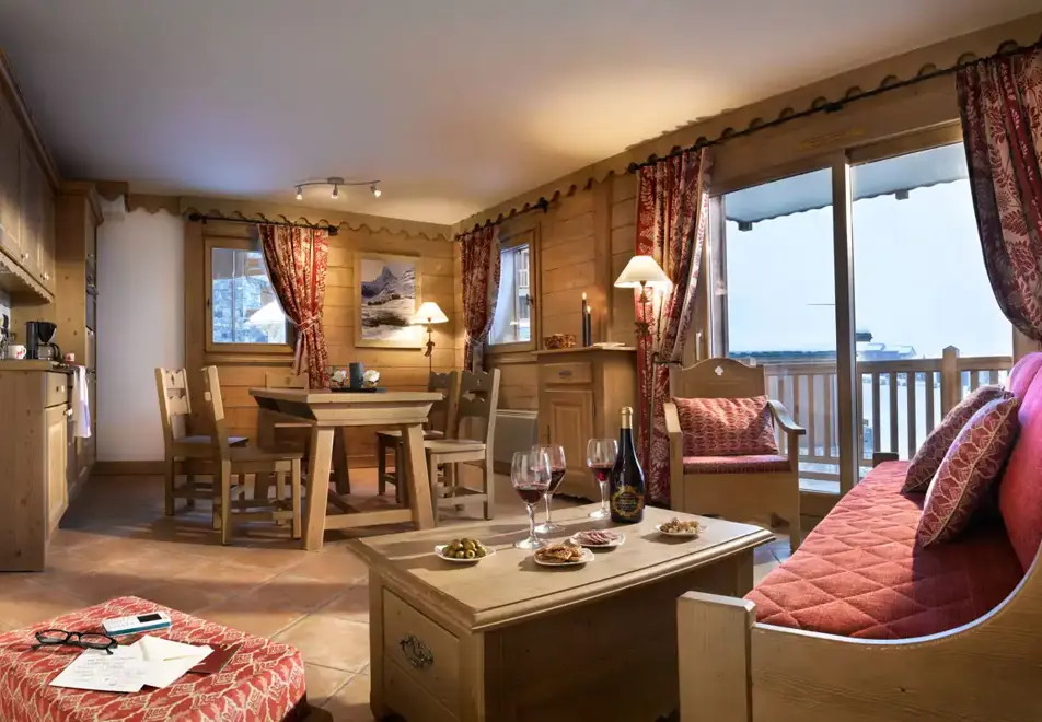 Granges du Soleil, La Plagne (self catered apartments) - Living area