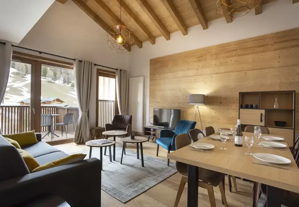 Diamant des Neiges, Plagne 1800 (self catered apartments) ©M.Reyboz - 3 bed sleeps 8