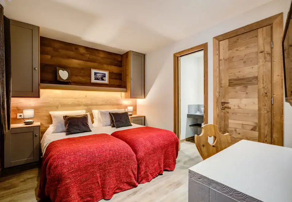 Chalets Miner 1, Plagne 1800 (self catered chalet) - Twin bedroom