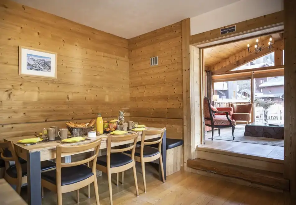 Chalet Bouchon, Plagne 1800 (self catered chalet) - Dining/kitchen area