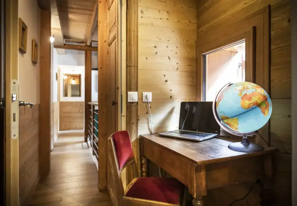 Chalet Bouchon, Plagne 1800 (self catered chalet) - Hallway
