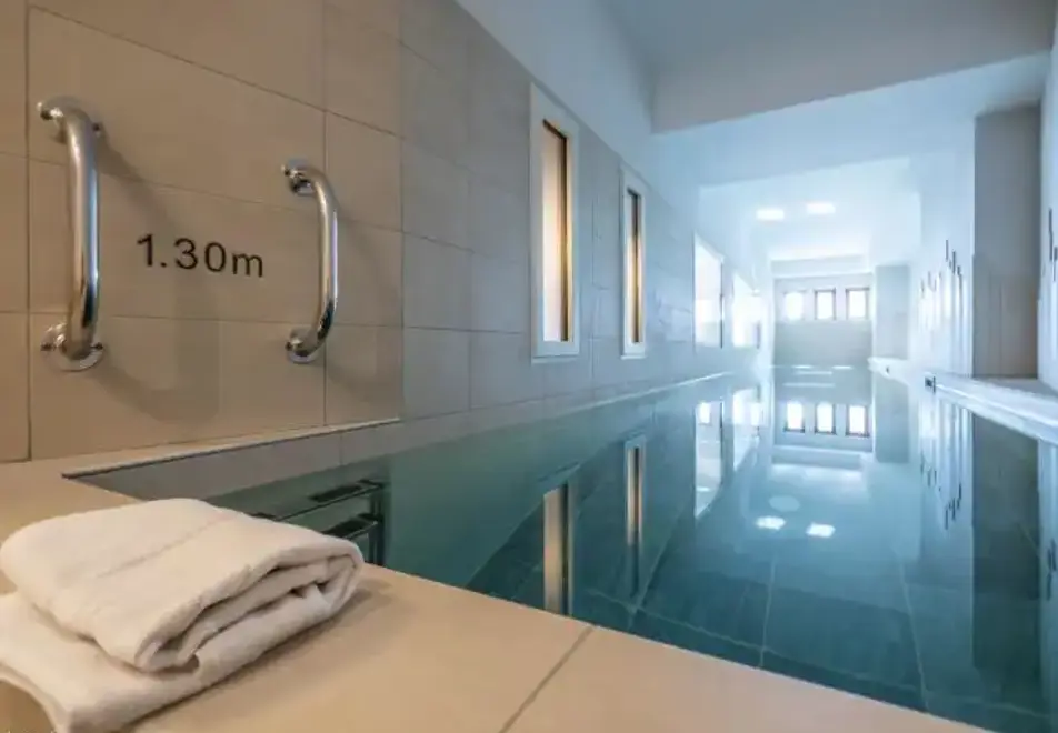 Chalets Cocoon, Val Thorens (self catered apartments) - Swimming lane