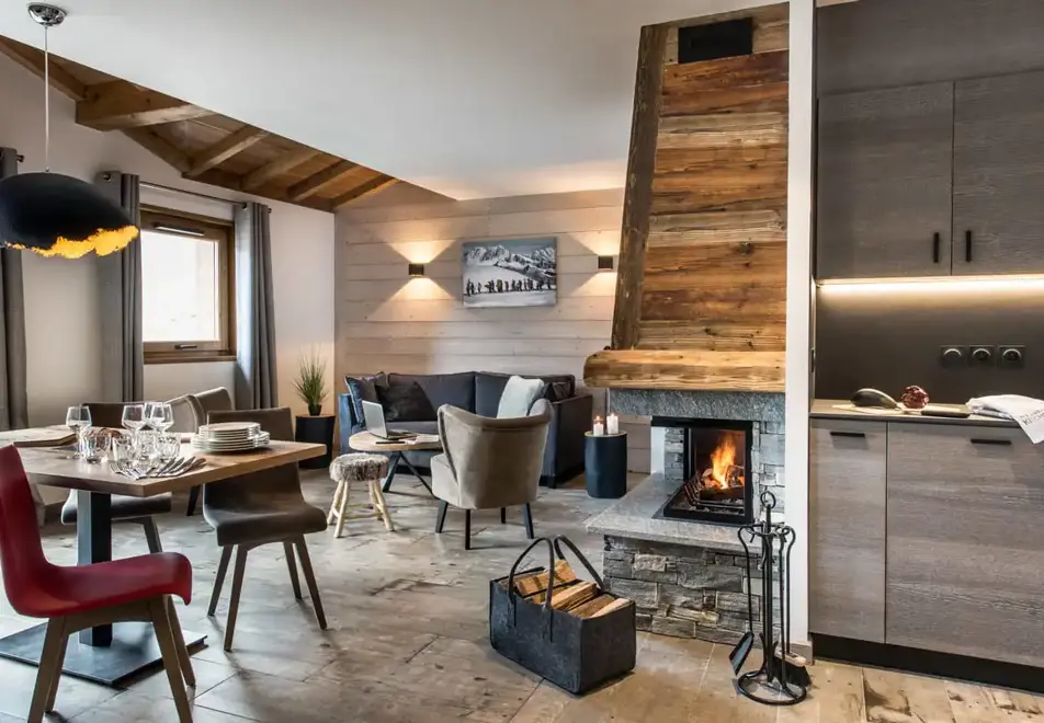 Chalet Skadi, Val d'Isere (self catered apartments) - 2 bedroom sleeps 4 (Fireplace)