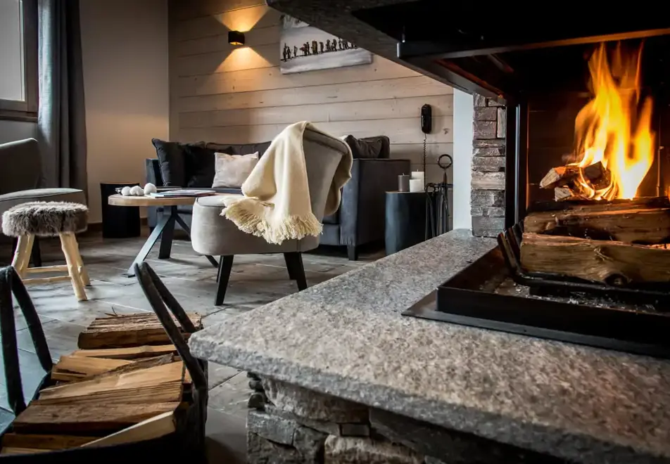 Chalet Skadi, Val d'Isere (self catered apartments) - 2 bedroom sleeps 4 (Fireplace)