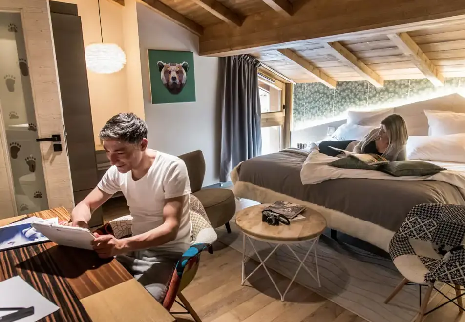Chalet Skadi, Val d'Isere (self catered apartments) - 2 bedroom sleeps 4 (Fireplace)