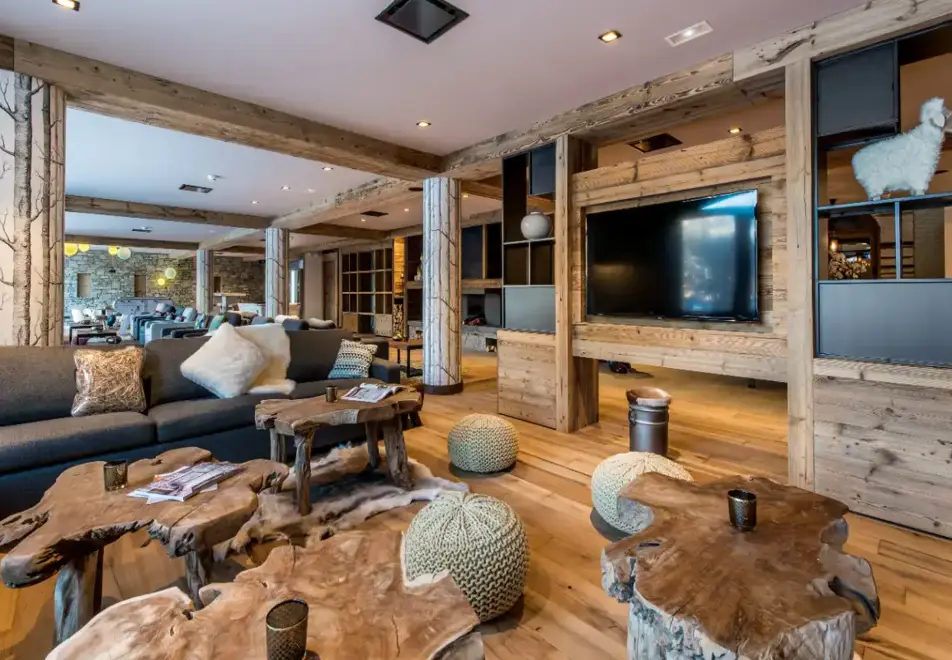 Chalet Skadi, Val d'Isere (self catered apartments) - Reception