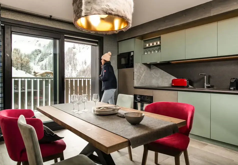 Izia, Val d'Isere (self catered apartments) - Dining area (example of 2 bed 4 apartment)