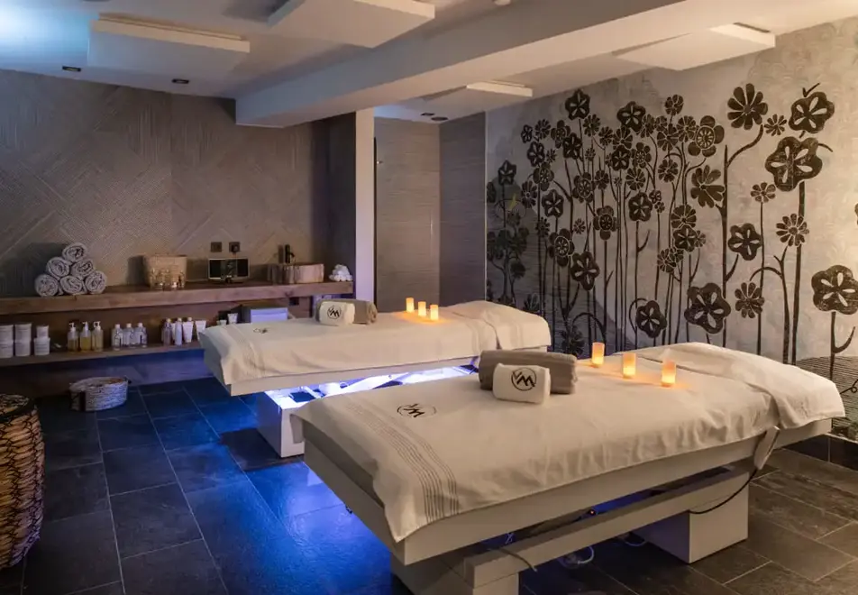Izia, Val d'Isere (self catered apartments) - Treatment room