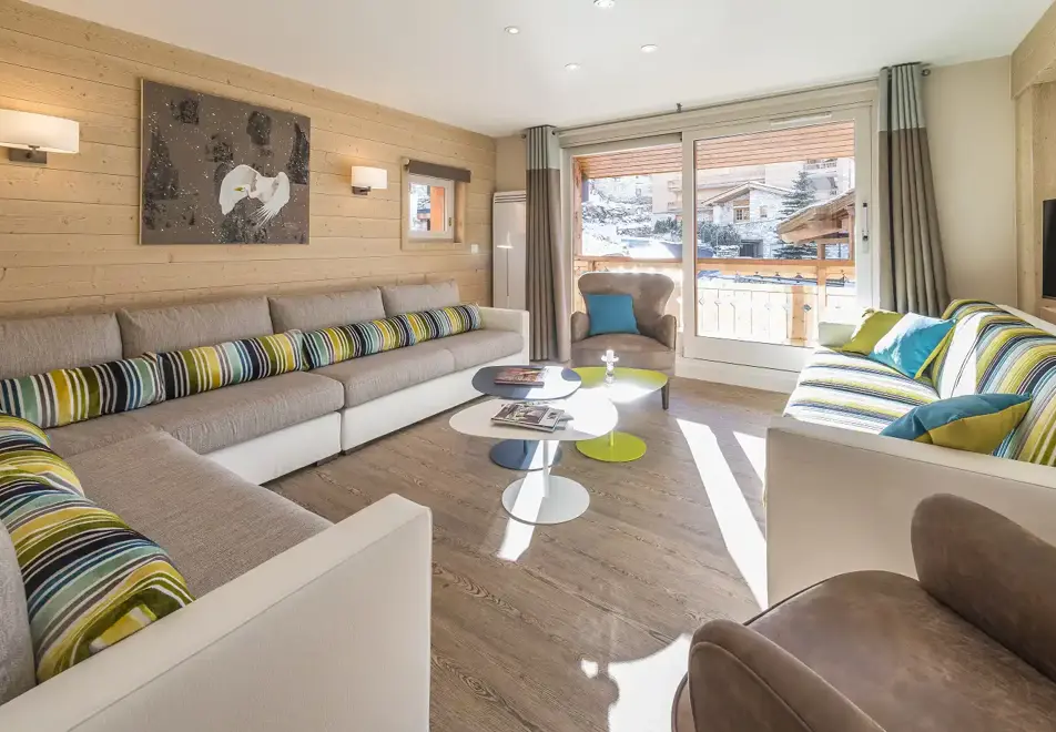 Chalets du Jardin Alpin, Val d'Isere (Espace Killy) - Living Area (5 bed 10/12)