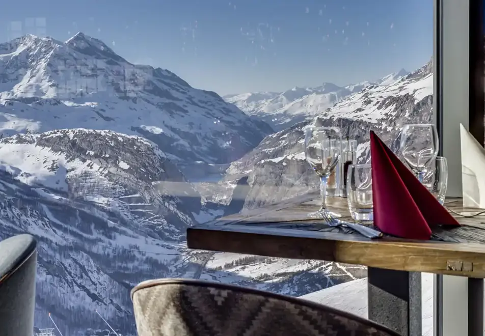 Le Refuge de Solaise, Val d'Isere (hotel) - On-site restaurant