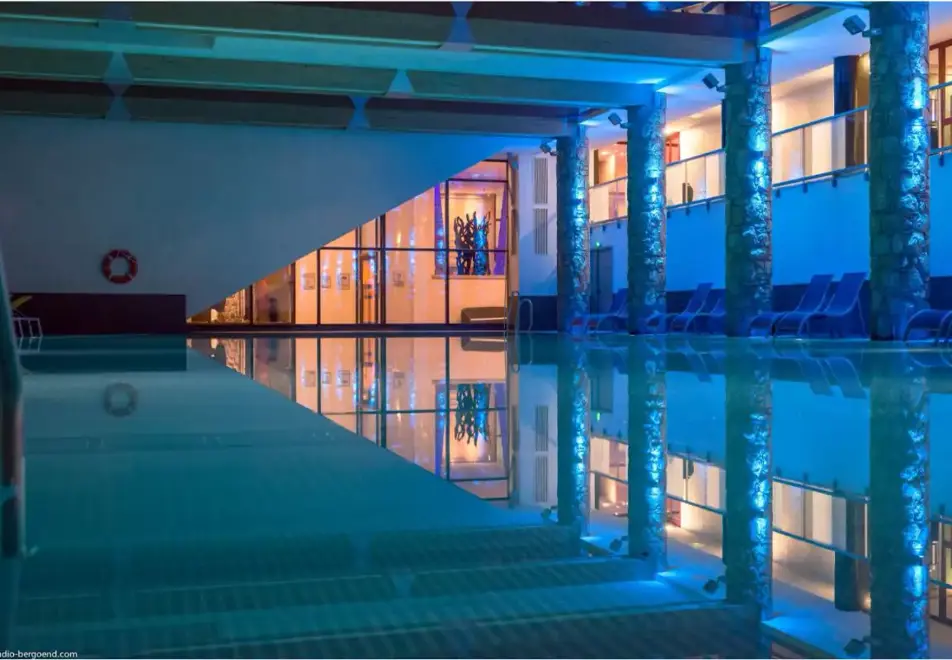 Le Centaure, Flaine (self catered apartments) - Indoor Pool
