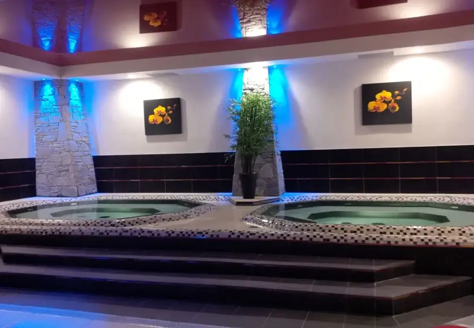 Le Centaure, Flaine (self catered apartments) - Jacuzzis