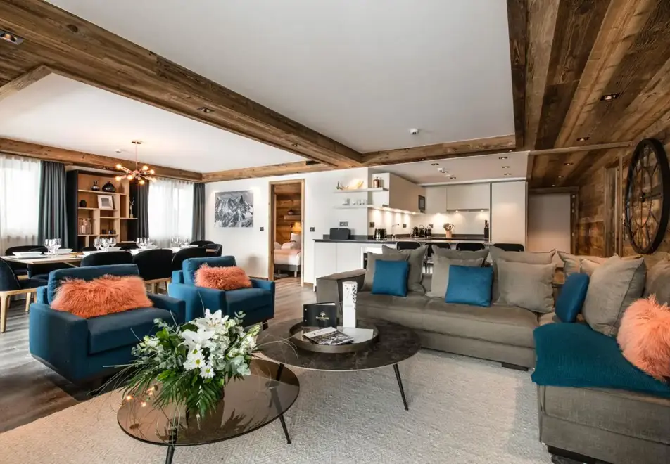 Manali Lodge, Courchevel Moriond (high end apartments) - Indrasan