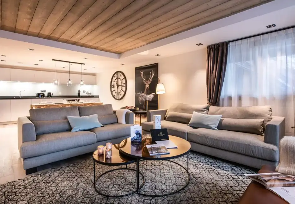 Manali Lodge, Courchevel Moriond (high end apartments) - Kangto