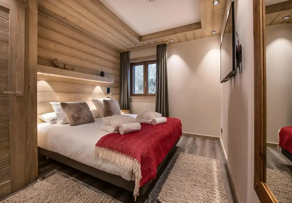 Manali Lodge, Courchevel Moriond (high end apartments) - Nanda