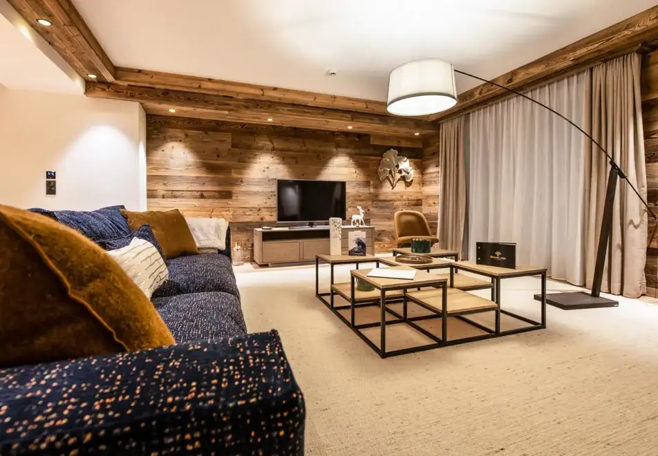 Manali Lodge, Courchevel Moriond (high end apartments) - Kailash