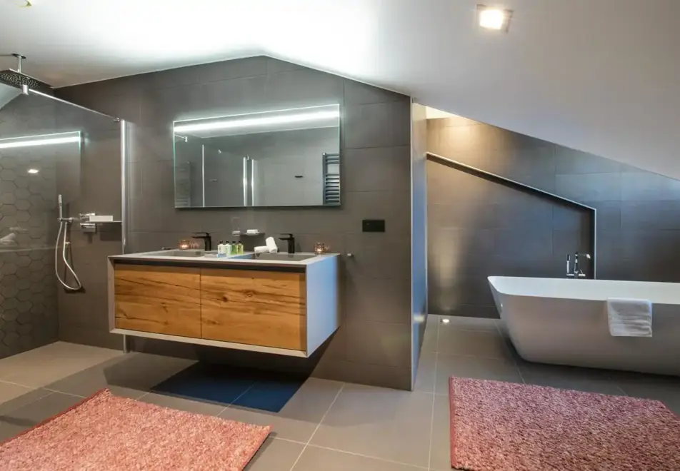 Manali Lodge, Courchevel Moriond (high end apartments) - Kinabalu signature suite