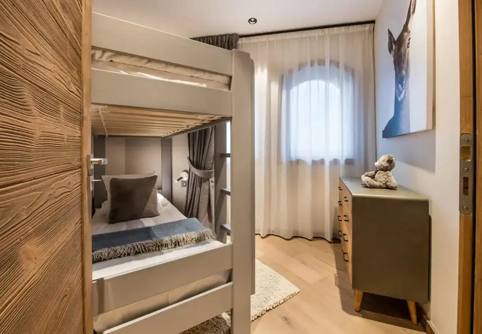 Manali Lodge, Courchevel Moriond (high end apartments) - Yangra