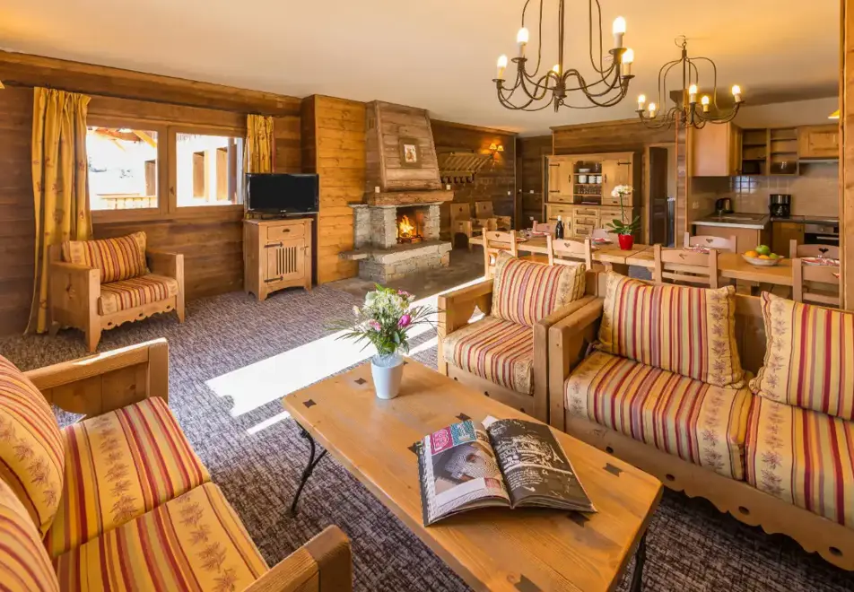 Chalet de l'Ours, Arc 2000 (self catered apartments) - Typical apartment style