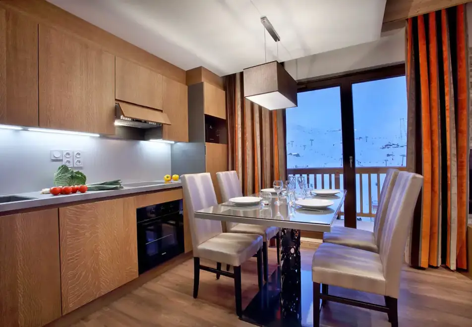 La Source des Arcs, Arcs 2000 (self catered apartments) - Typical apartment style