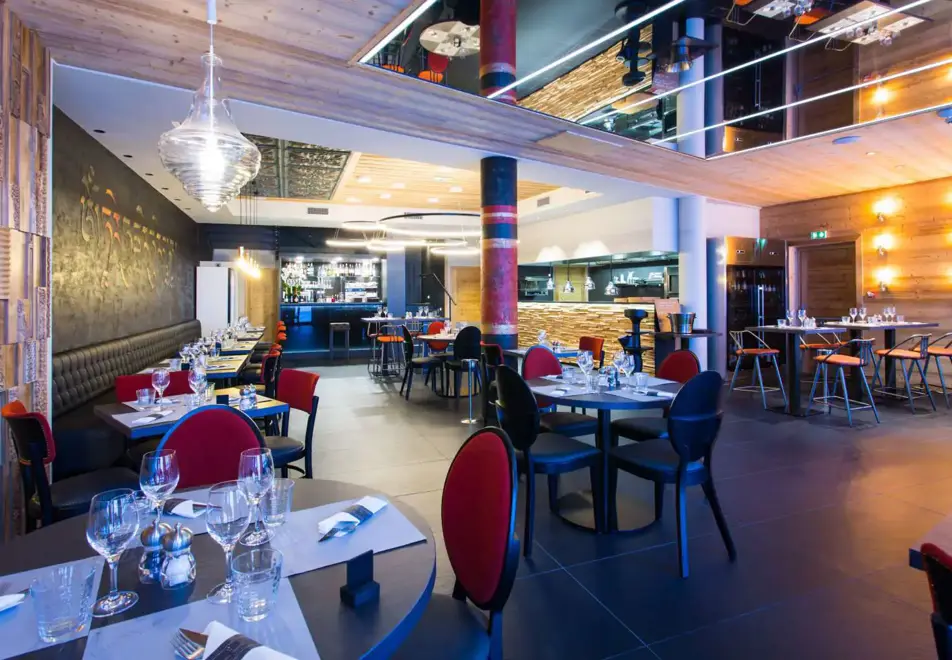 Taj I Mah, Arc 2000 (Hotel) - Atelier d'Eric Restaurant