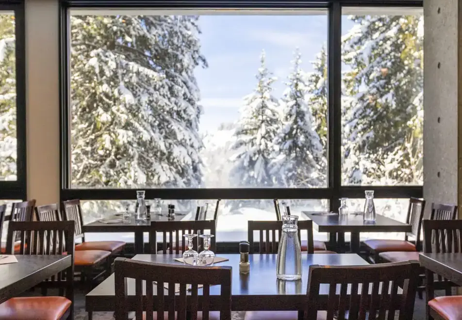 Club Hotel Le Flaine, Flaine (Hotel) - Tree-line view (©M Reyboz)