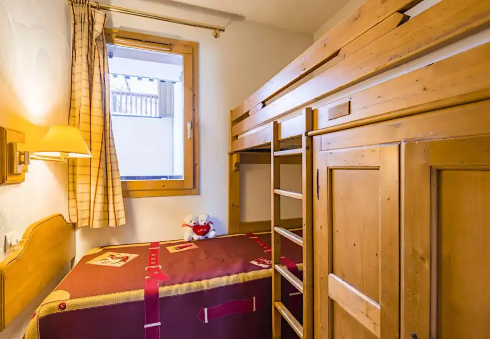 Aspen, La Plagne Village (self catered apartments) - Bunk Room