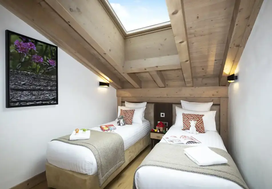 Chalets de Joy, Grand Bornand (self catered apartments) - Typical twin bedroom style