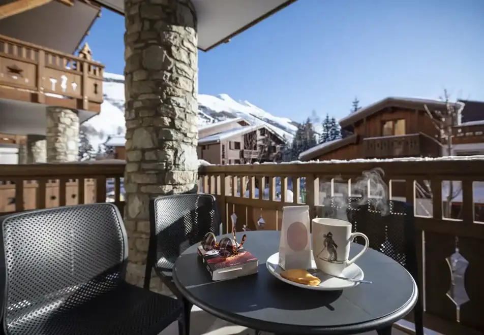 Neige et Soleil, Les Deux Alpes (self catered apartments) ©MReyboz - Balcony view